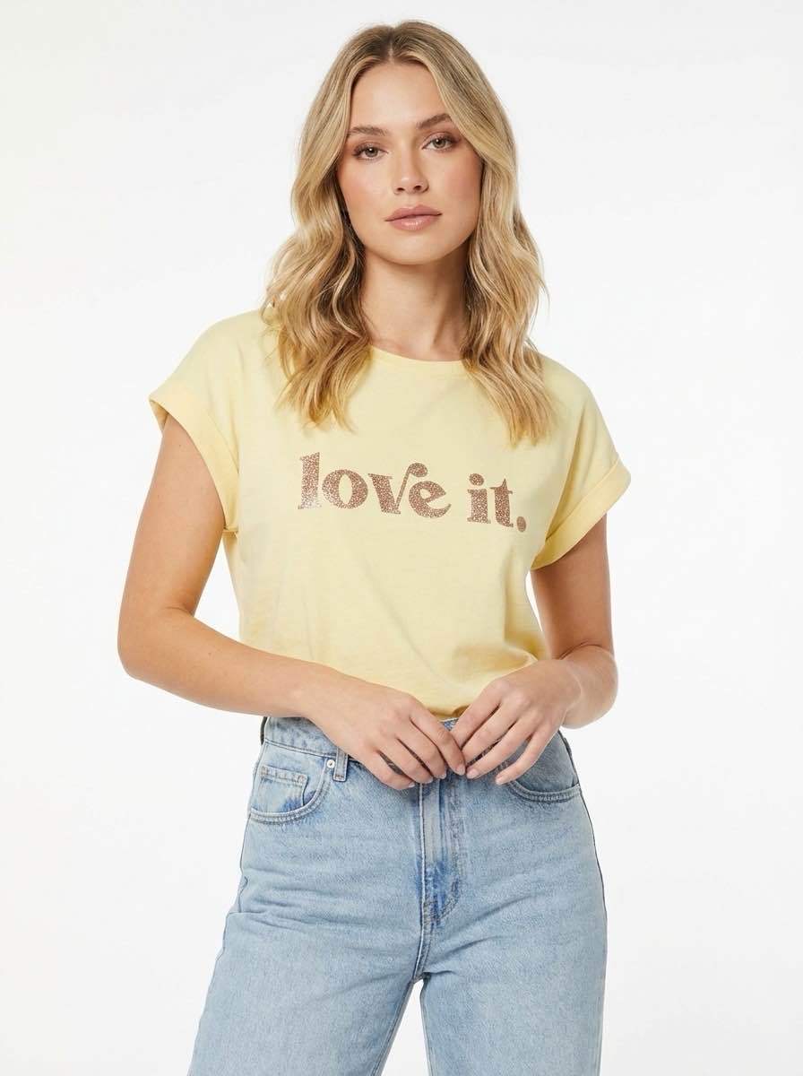 Tops & t-shirts