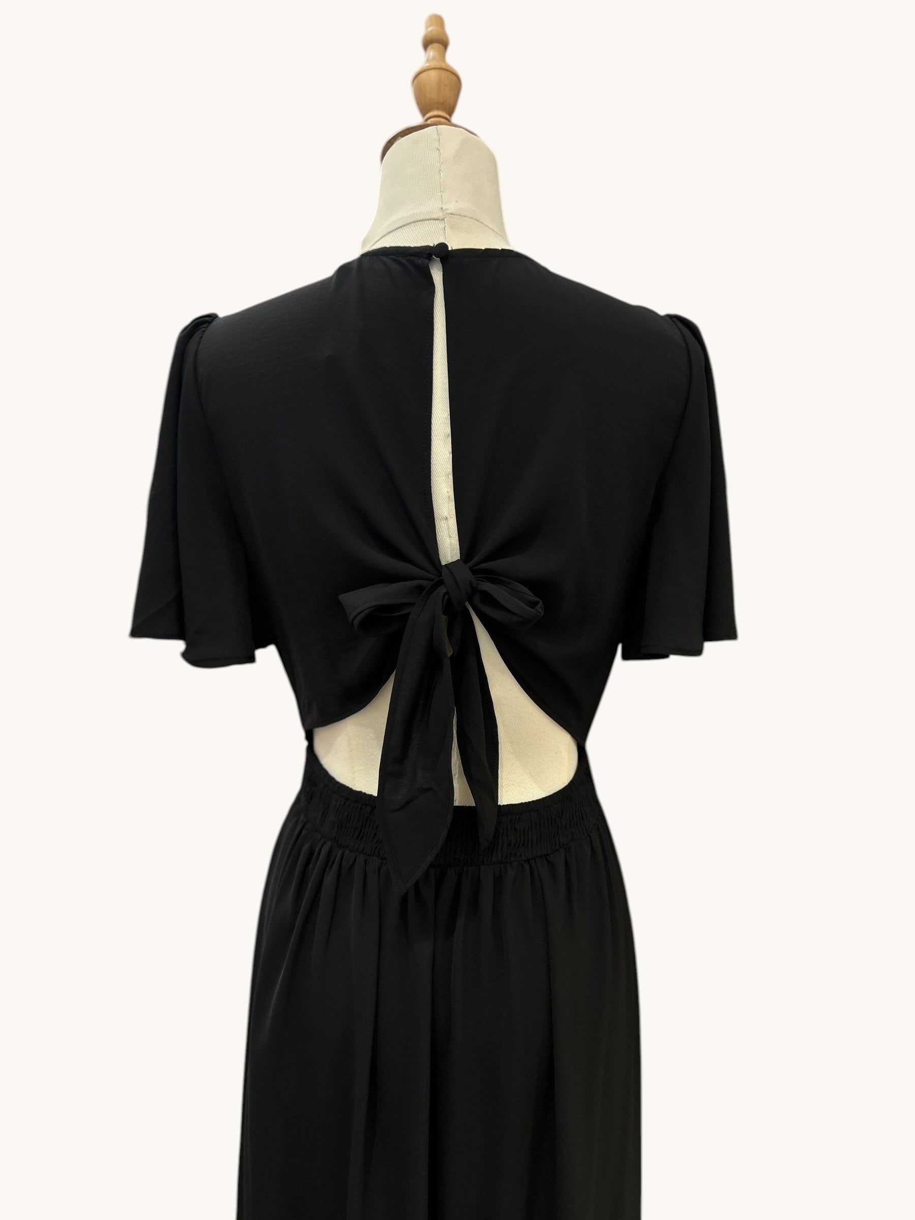 Robe longue fluide dos noué