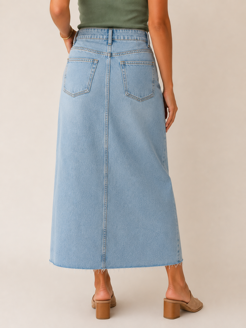 Jupe longue en jean fendue à clous – Bleu clair