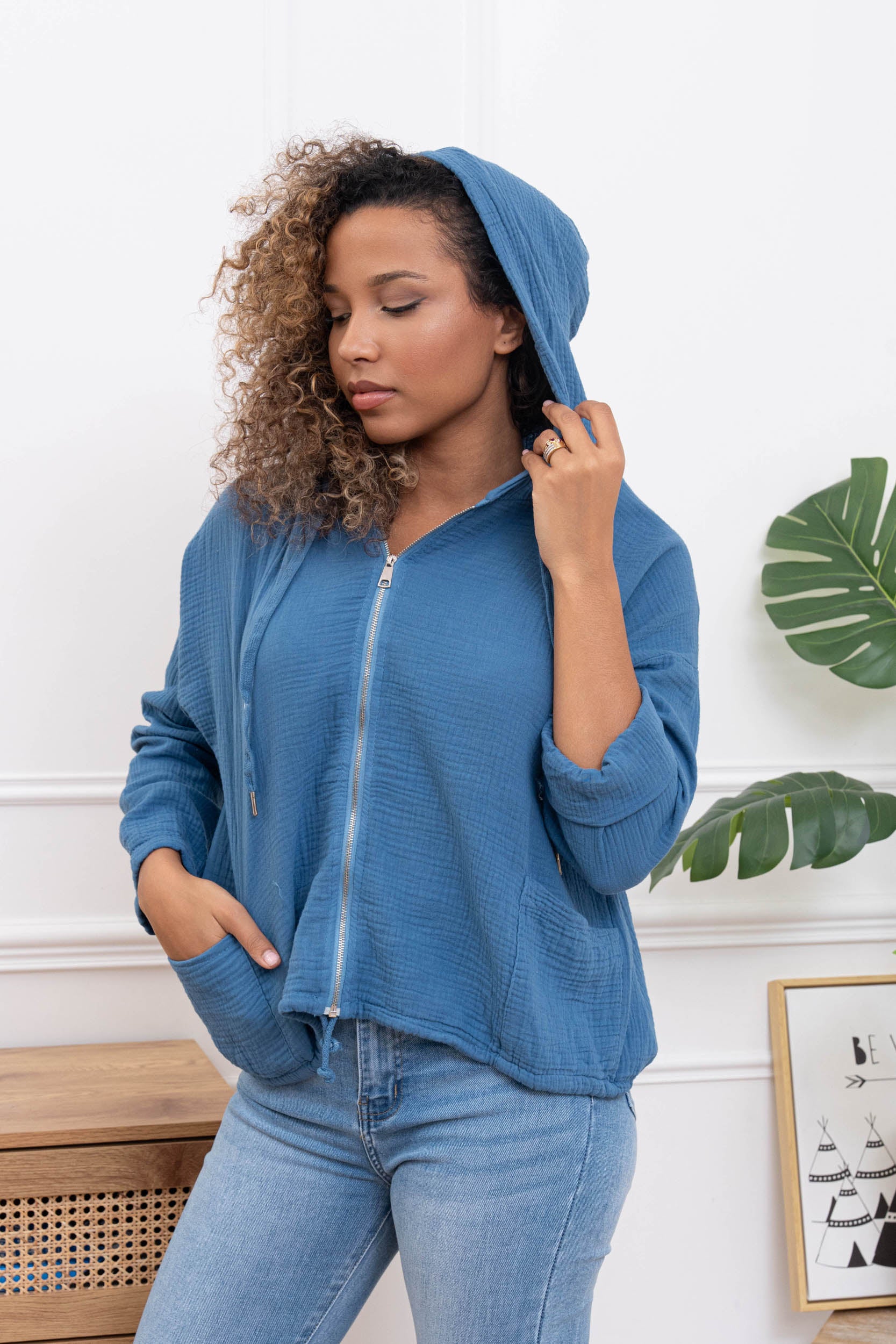 Veste en gaze de coton à capuche