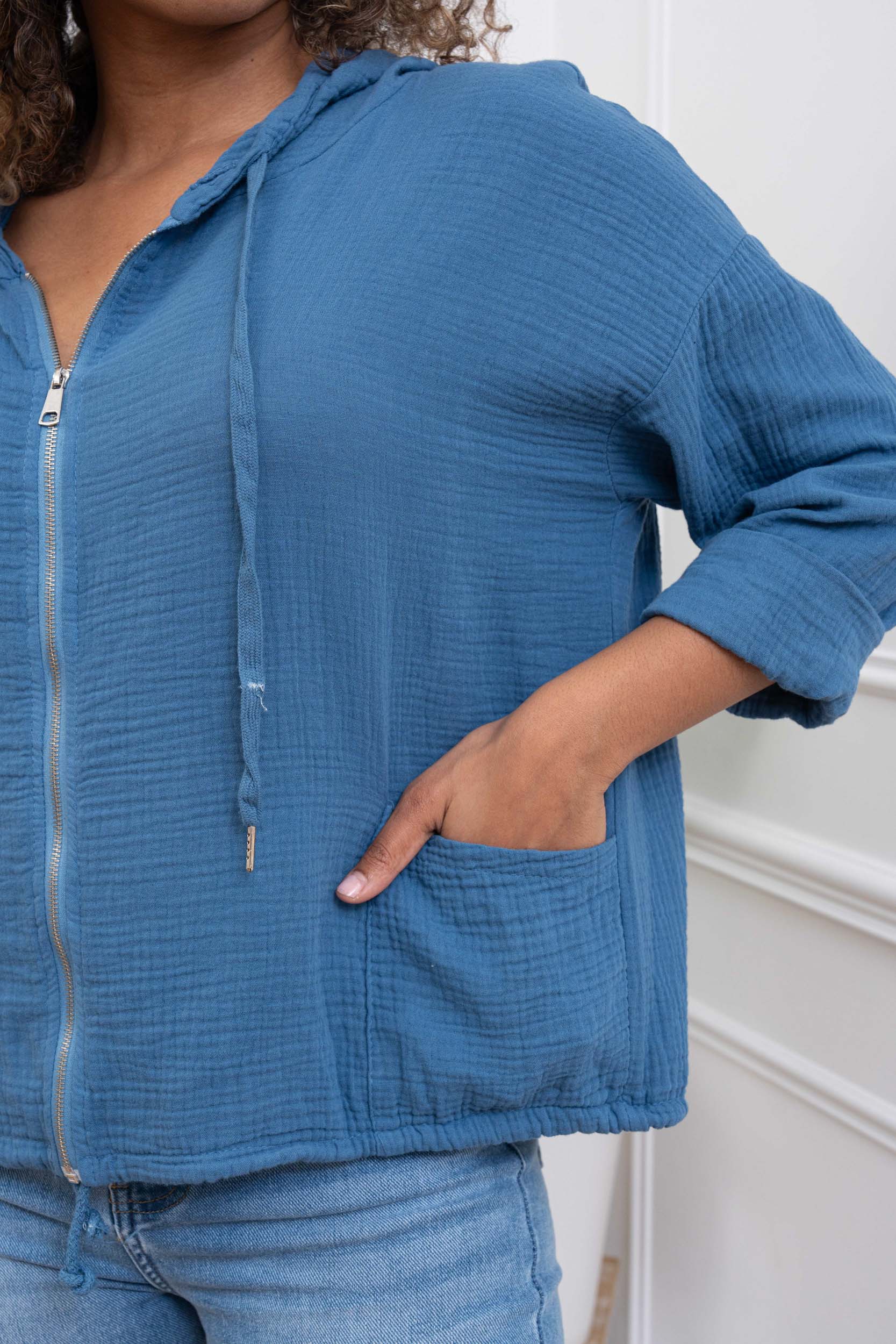 Veste en gaze de coton à capuche