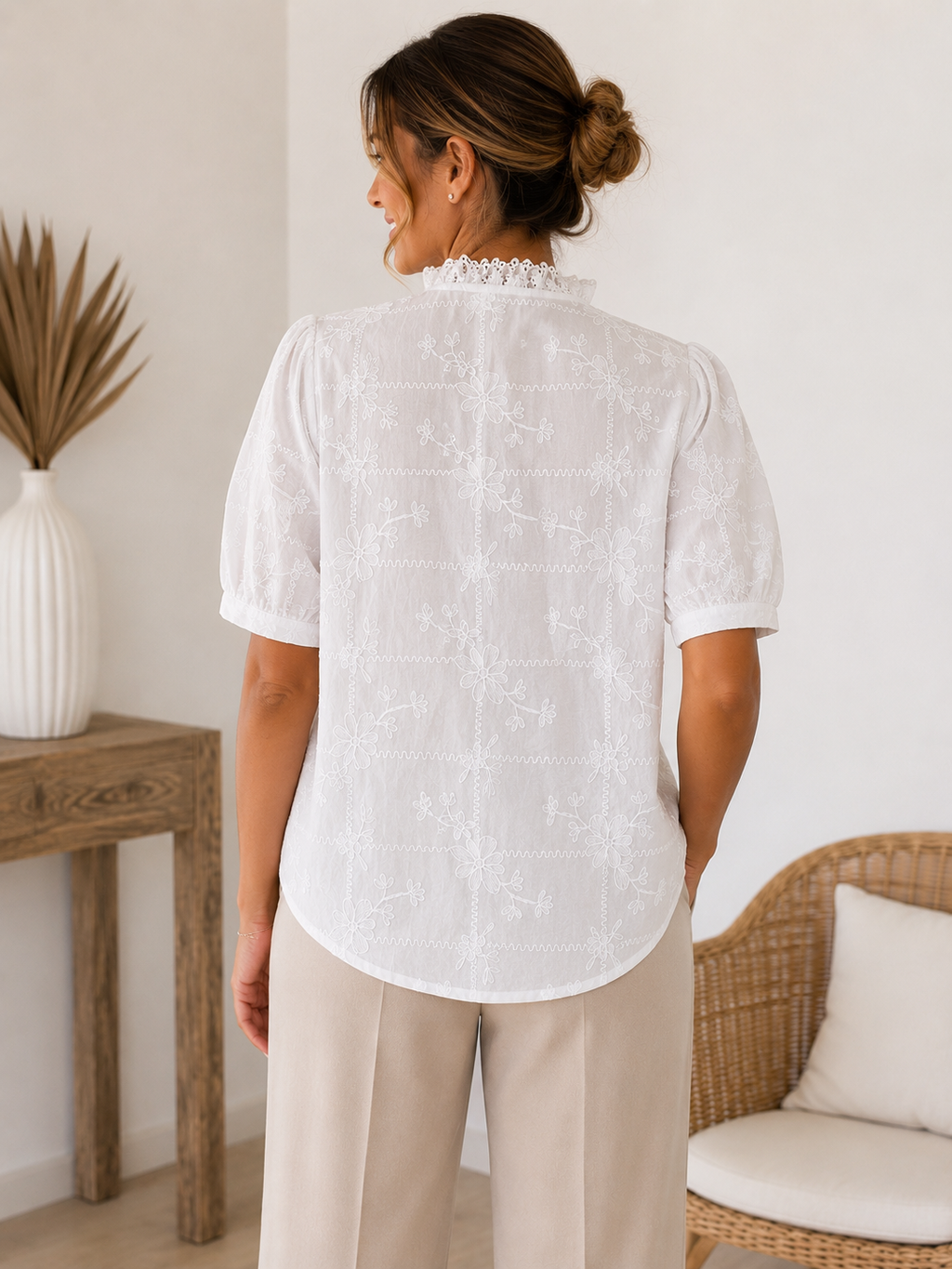 Chemisier brodé en coton –| Chic & Féminin
