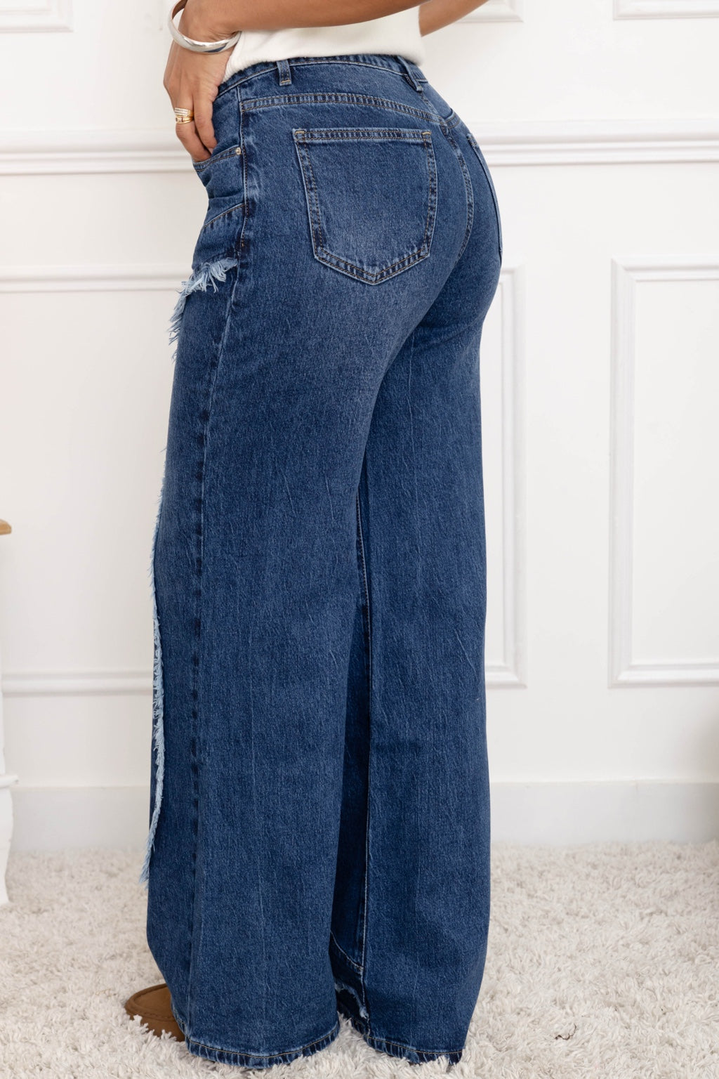 Jean femme bleu coupe large – vue de dos